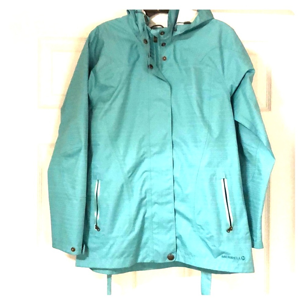 Merrell hooded rain coat. Size small.